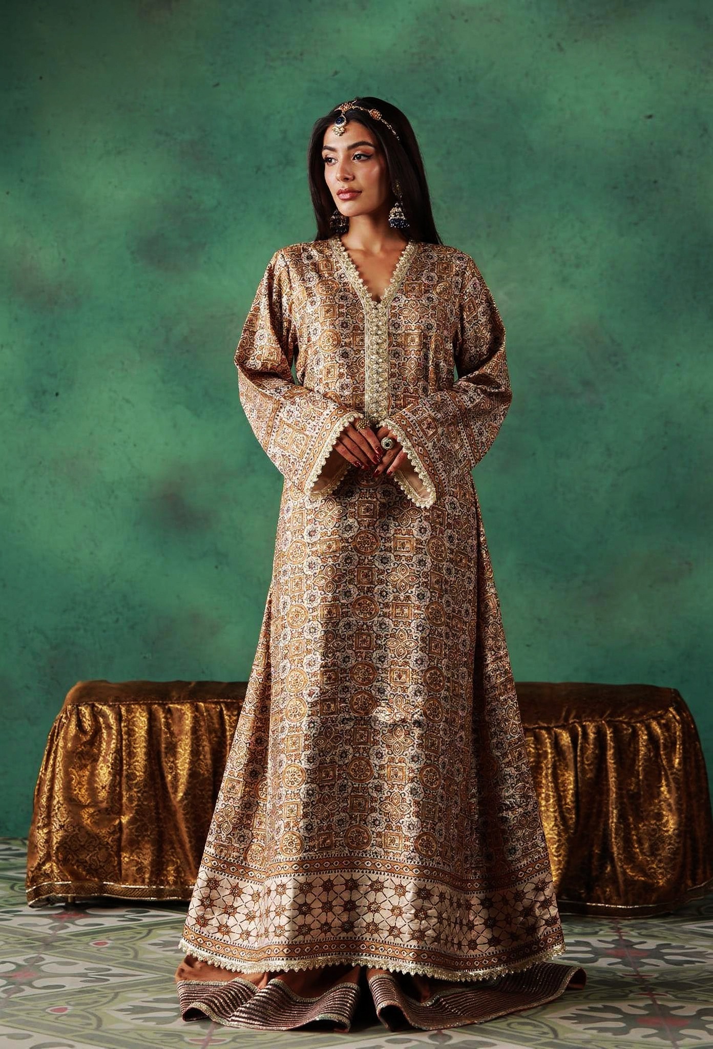 Soft Taupe & Gold 3 Piece Suit – SC-128 Summer Couture 2026
