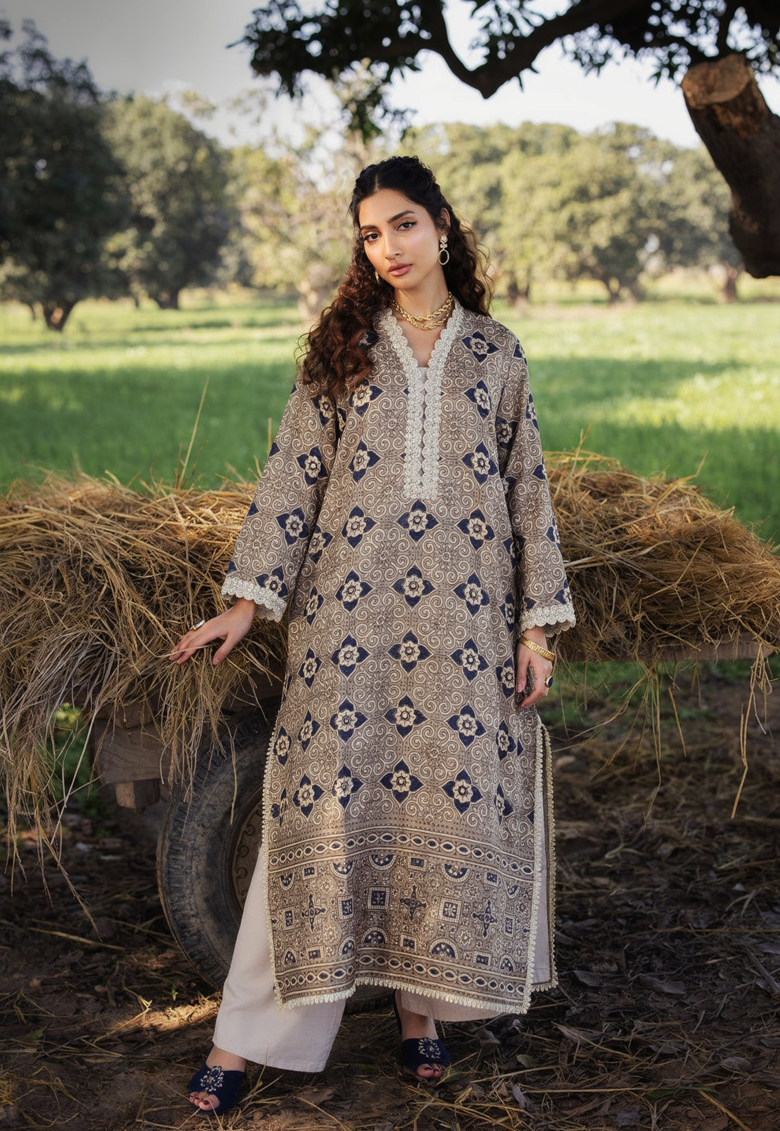 Handcrafted Pearl 3 Piece Suit – SC-125 Summer Couture 2026
